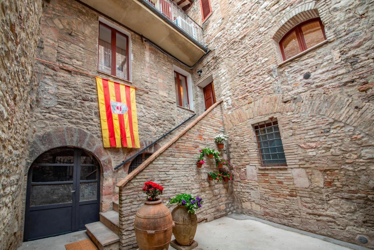 Saint Francis Apartment Assisi Bagian luar foto