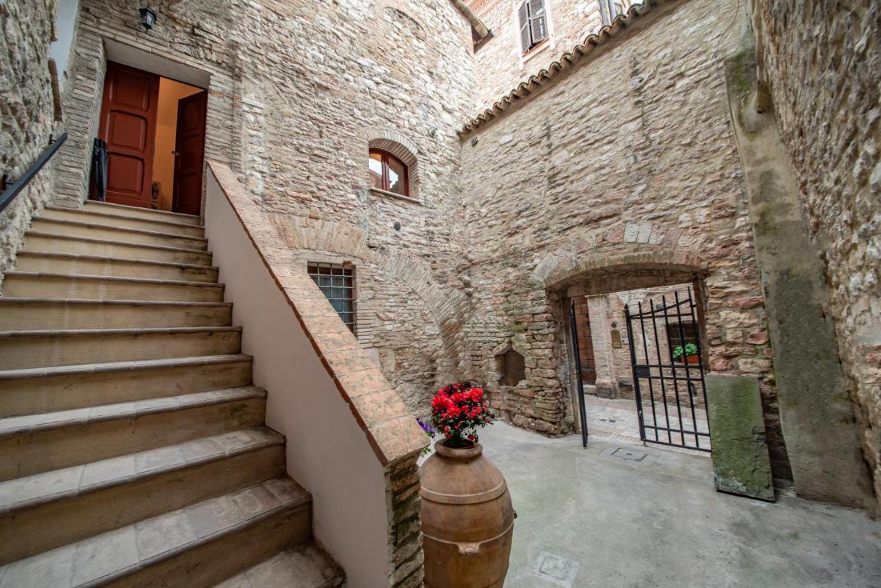Saint Francis Apartment Assisi Bagian luar foto