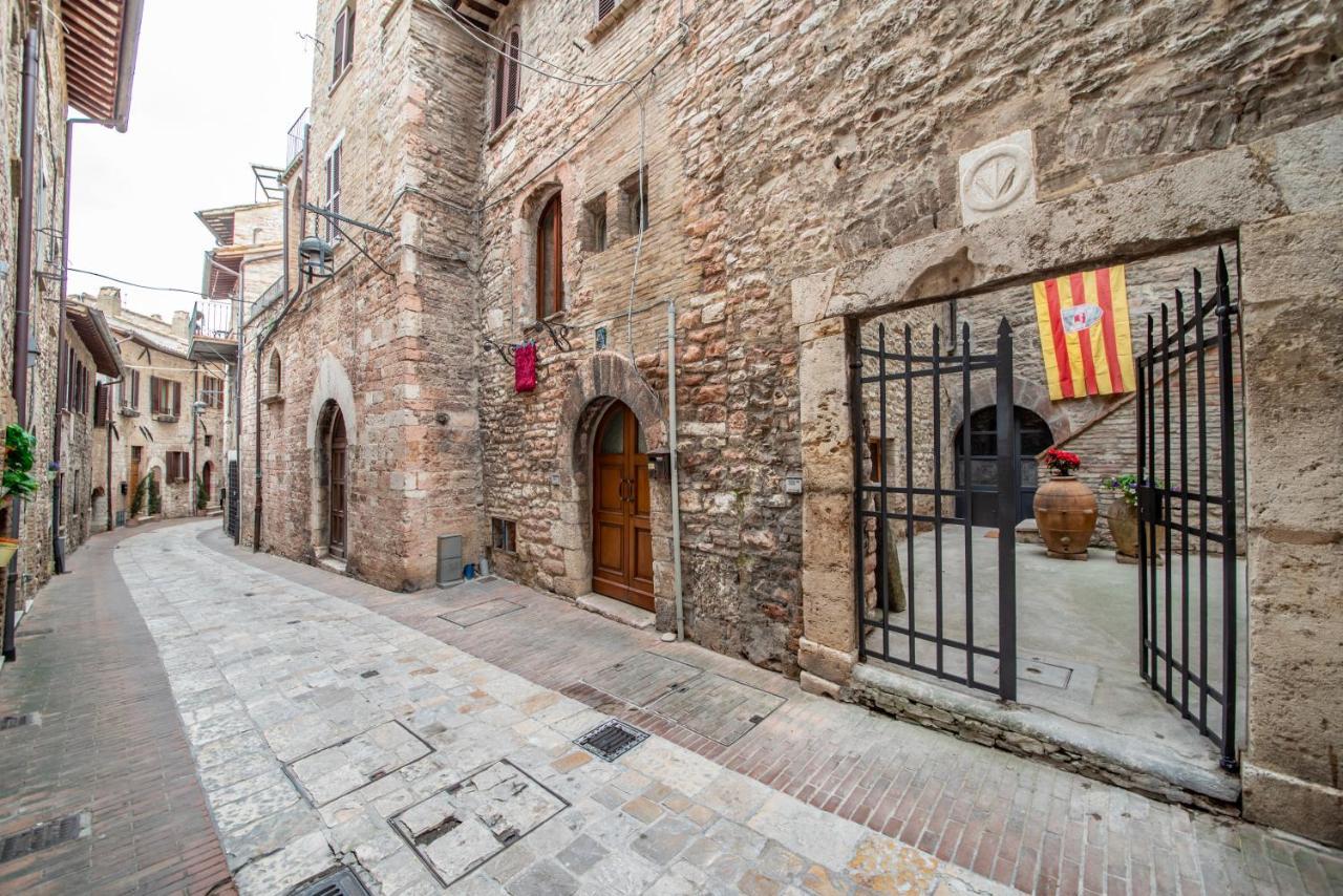 Saint Francis Apartment Assisi Bagian luar foto