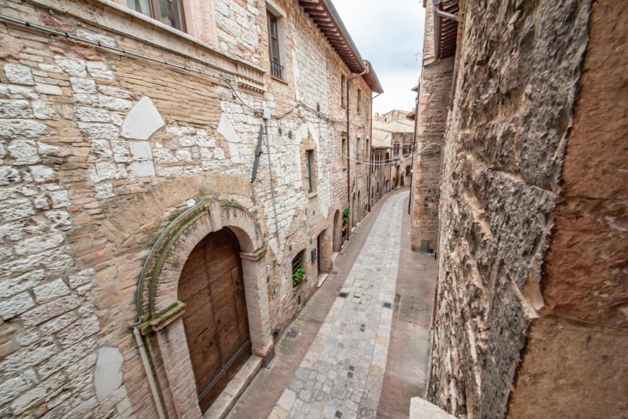 Saint Francis Apartment Assisi Bagian luar foto