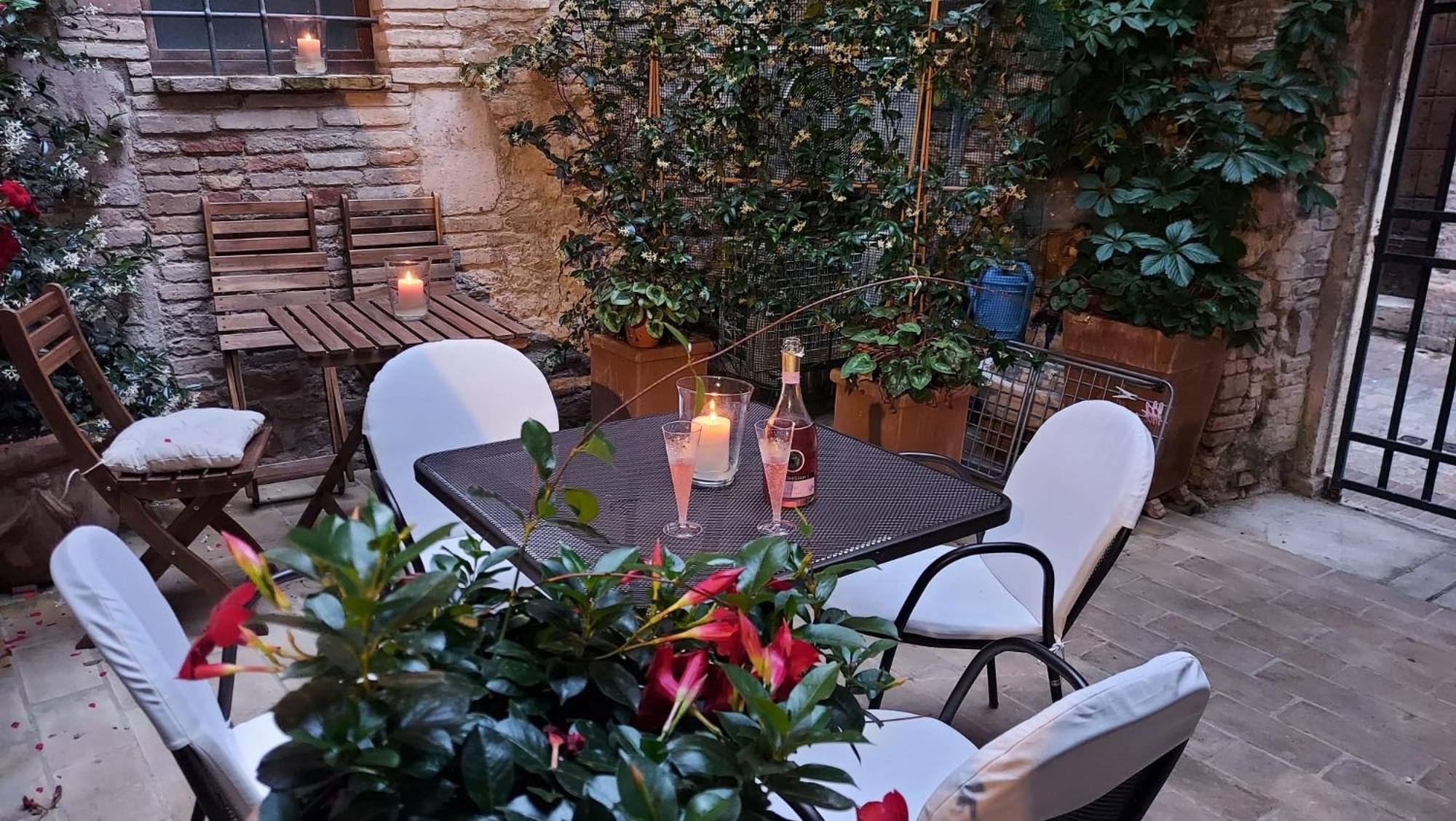 Saint Francis Apartment Assisi Bagian luar foto